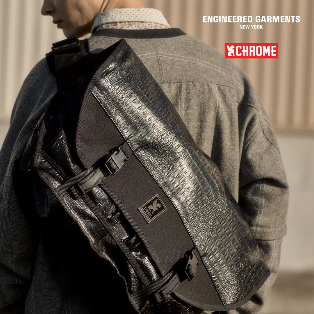 Guy wearing the Chrome X EG Citizen 24L Messenger